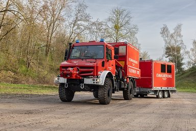 26 multifunctional Unimog contribute to Hessian civil protection during forest fires and floods